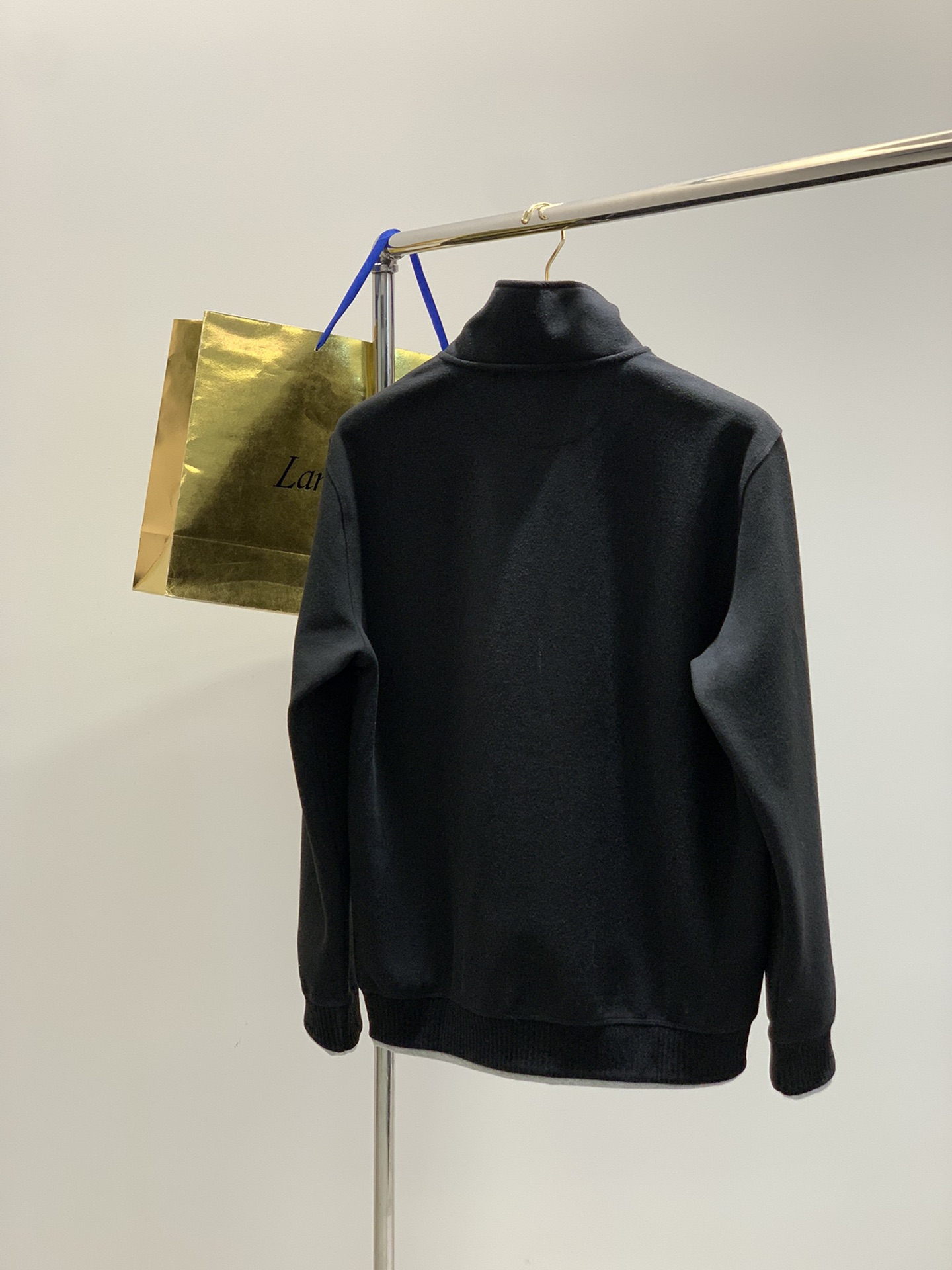 ，意大利神狮，时尚品牌，2025秋季新品，时尚休闲卫衣，专柜同步有售，原单狠货，采用进口原版面料，独特设