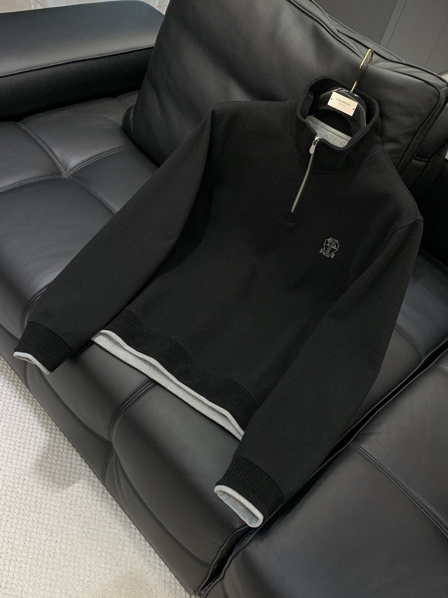 ，意大利神狮，时尚品牌，2025秋季新品，时尚休闲卫衣，专柜同步有售，原单狠货，采用进口原版面料，独特设