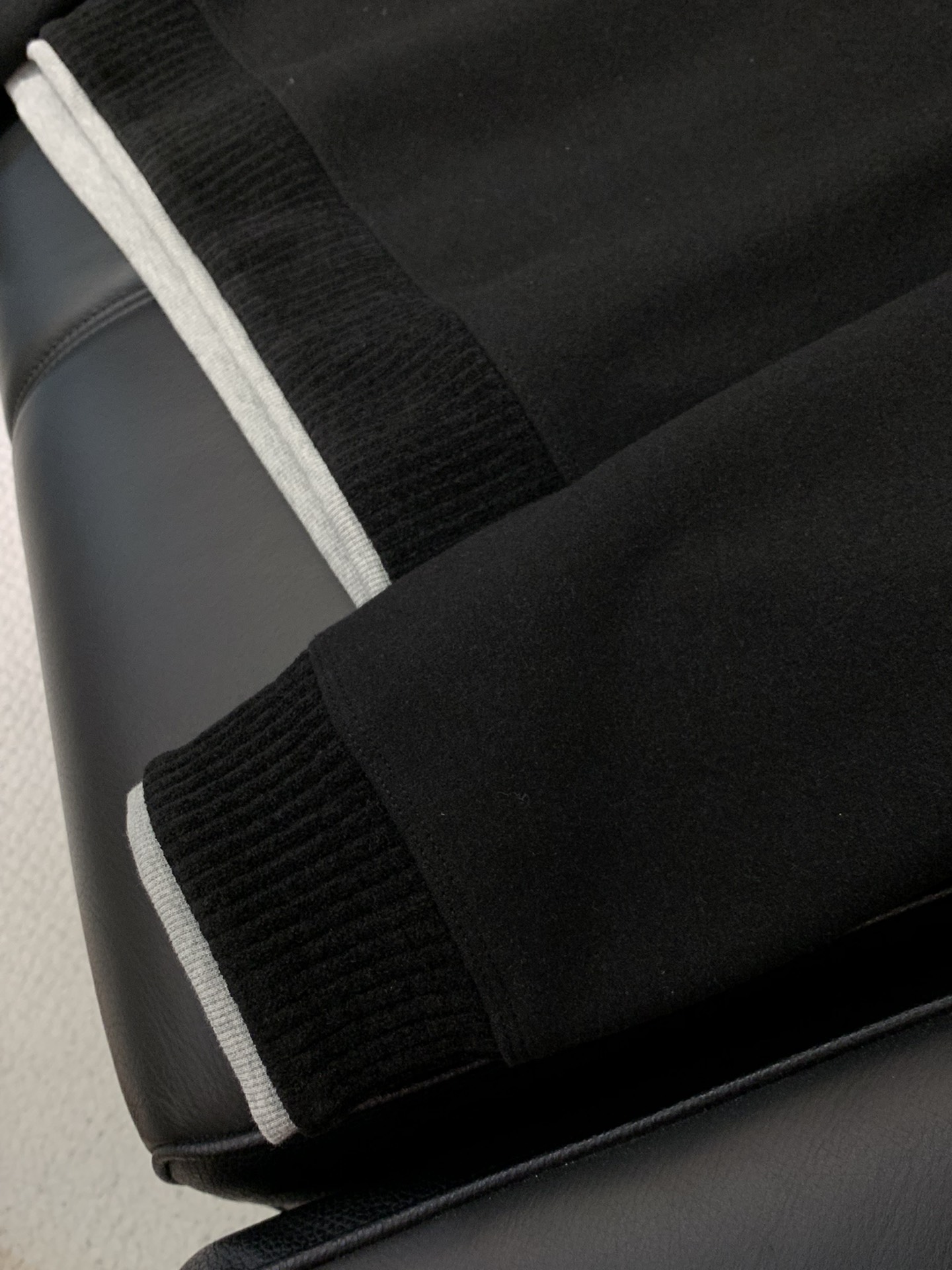 ，意大利神狮，时尚品牌，2025秋季新品，时尚休闲卫衣，专柜同步有售，原单狠货，采用进口原版面料，独特设