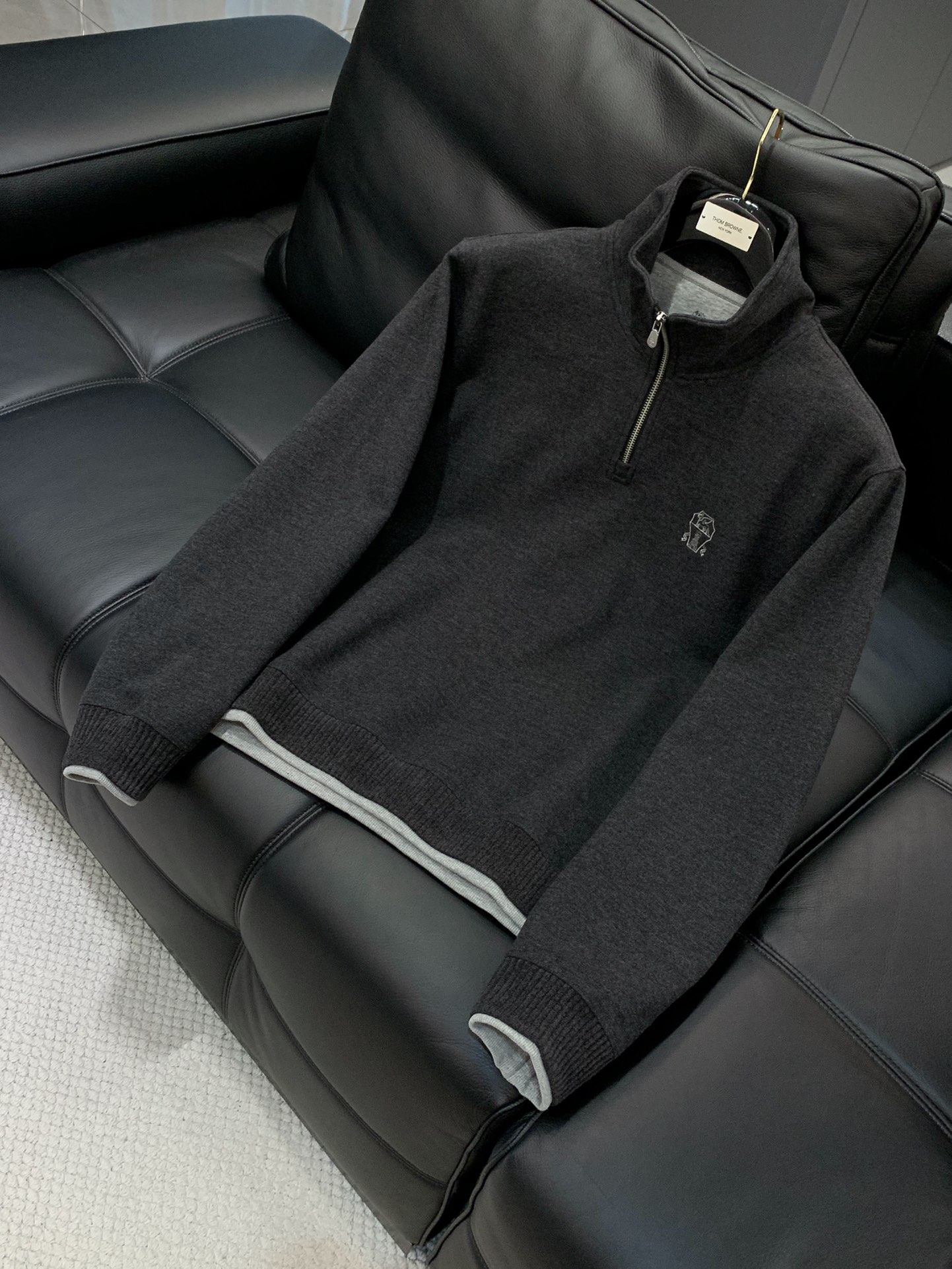 ，意大利神狮，时尚品牌，2025秋季新品，时尚休闲卫衣，专柜同步有售，原单狠货，采用进口原版面料，独特设