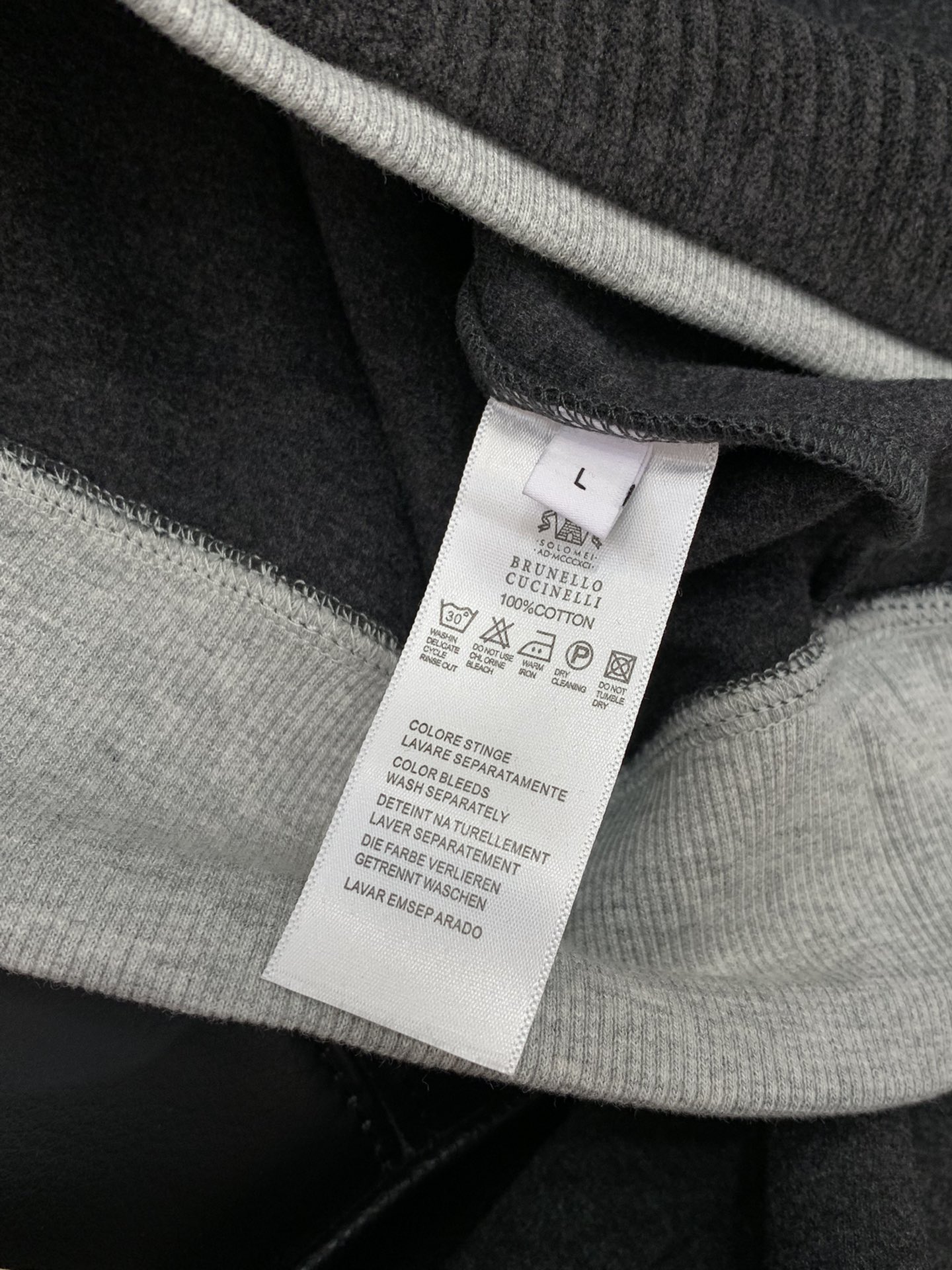 ，意大利神狮，时尚品牌，2025秋季新品，时尚休闲卫衣，专柜同步有售，原单狠货，采用进口原版面料，独特设