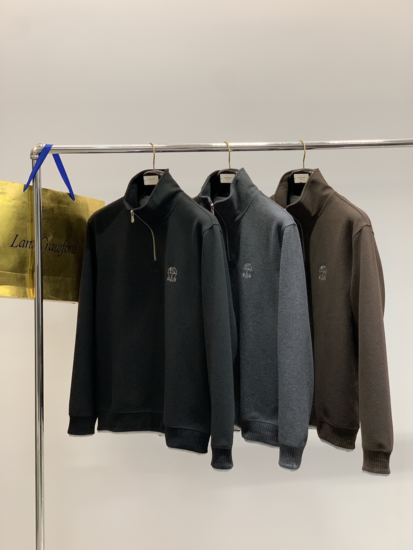 ，意大利神狮，时尚品牌，2025秋季新品，时尚休闲卫衣，专柜同步有售，原单狠货，采用进口原版面料，独特设