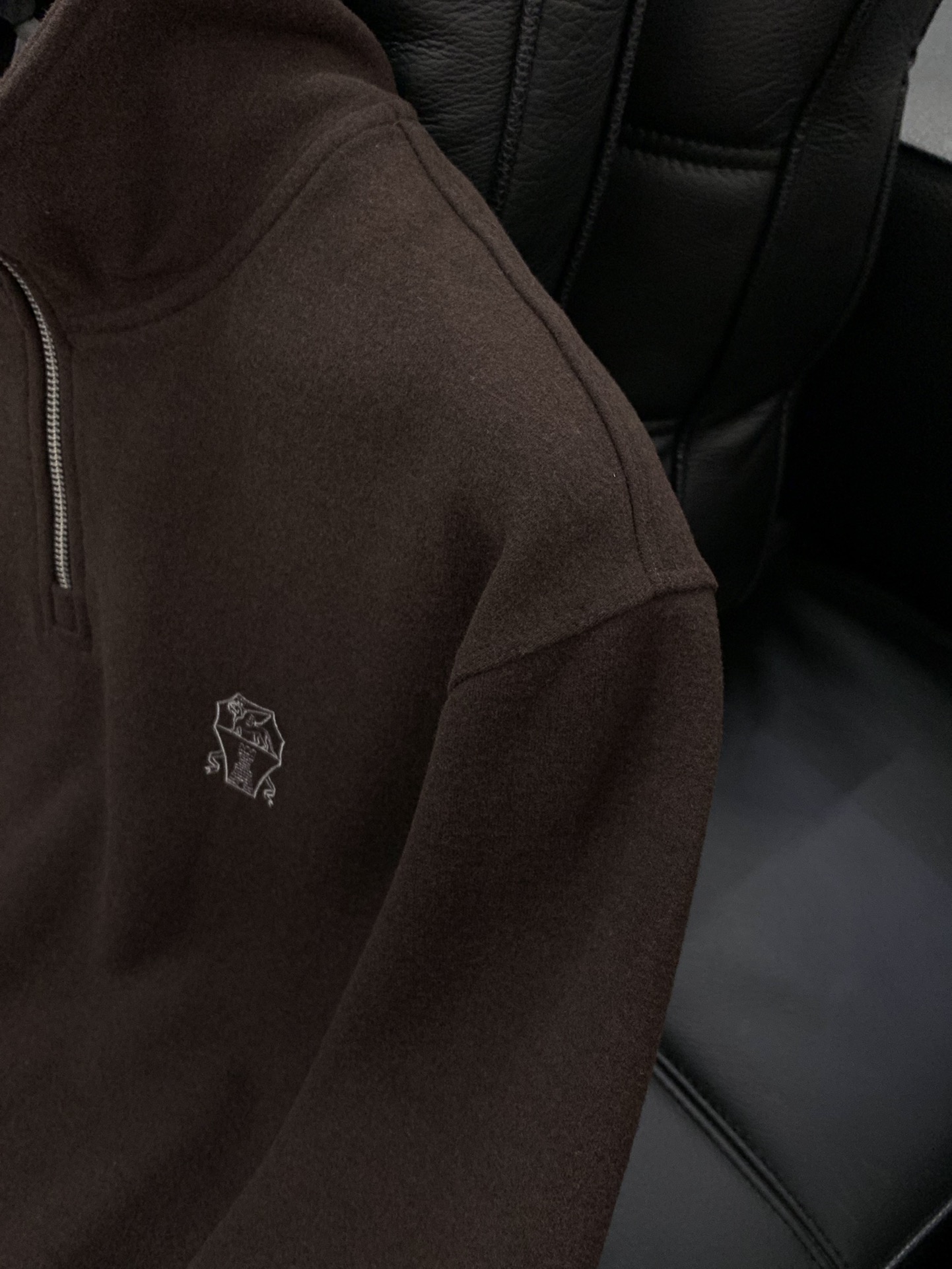 ，意大利神狮，时尚品牌，2025秋季新品，时尚休闲卫衣，专柜同步有售，原单狠货，采用进口原版面料，独特设