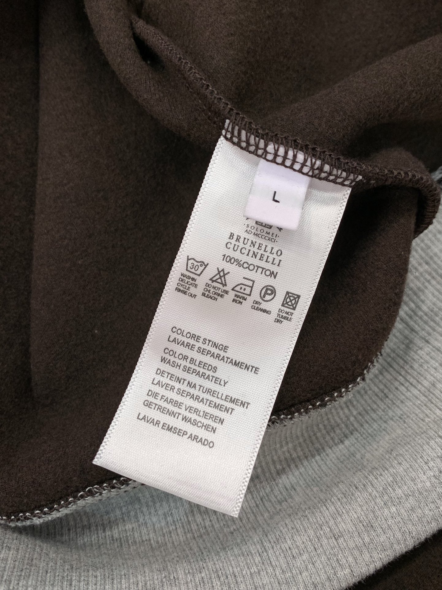 ，意大利神狮，时尚品牌，2025秋季新品，时尚休闲卫衣，专柜同步有售，原单狠货，采用进口原版面料，独特设