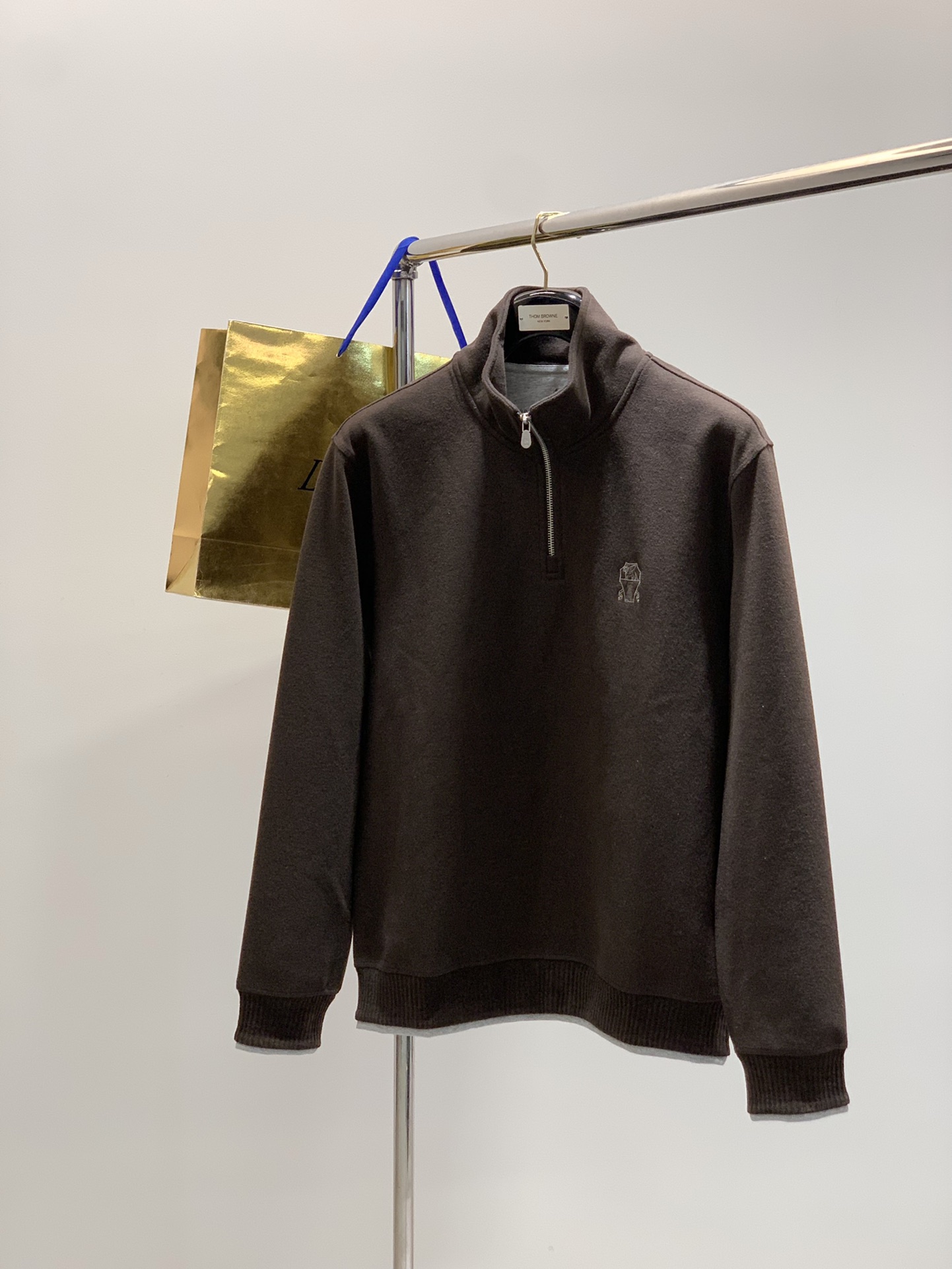 ，意大利神狮，时尚品牌，2025秋季新品，时尚休闲卫衣，专柜同步有售，原单狠货，采用进口原版面料，独特设