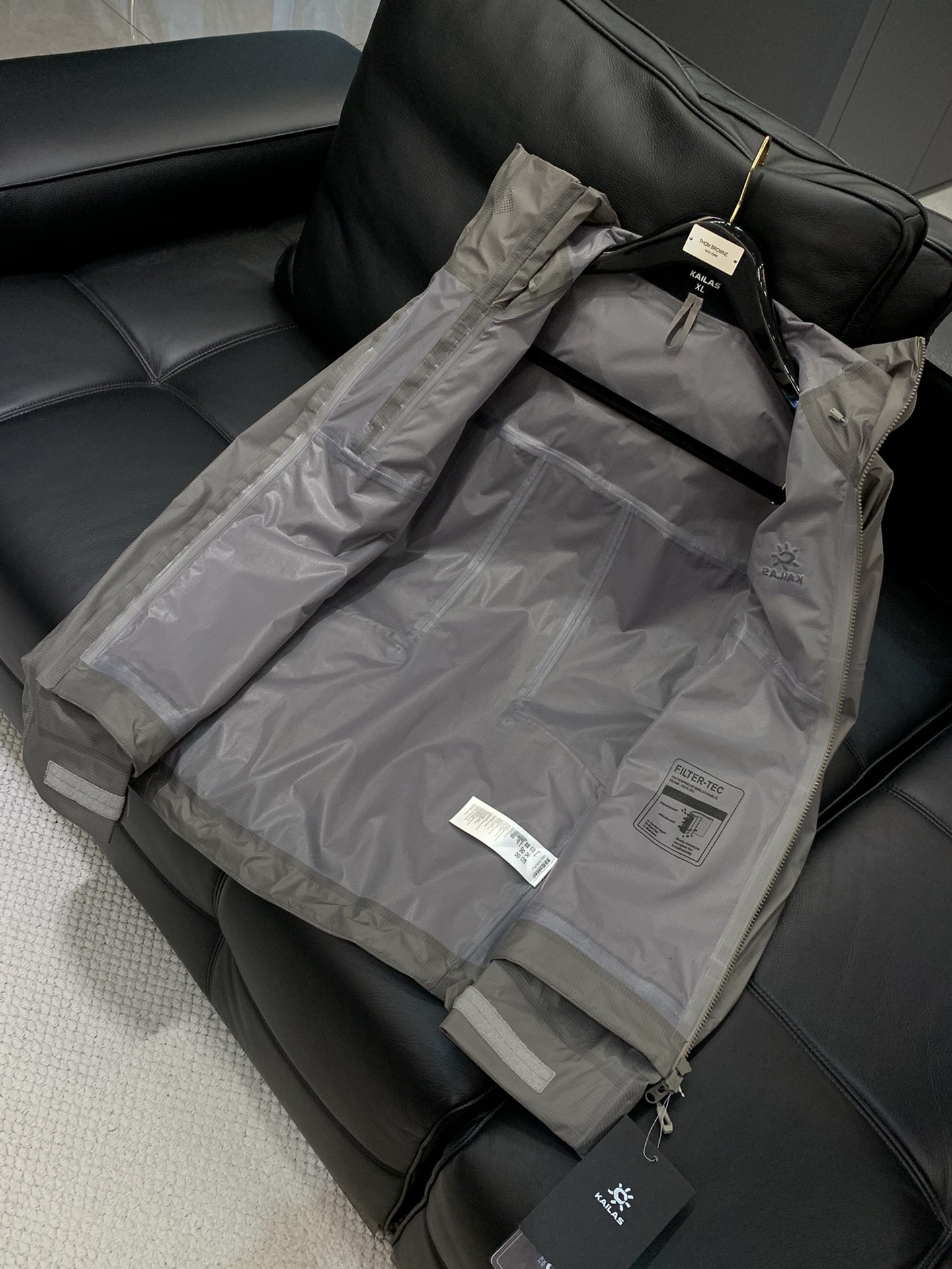 ，KAILAS 凯乐石，2025秋季季新款，时尚休闲连帽外套，专柜同步有售，原单狠货，顶级刺绣🪡工艺字母