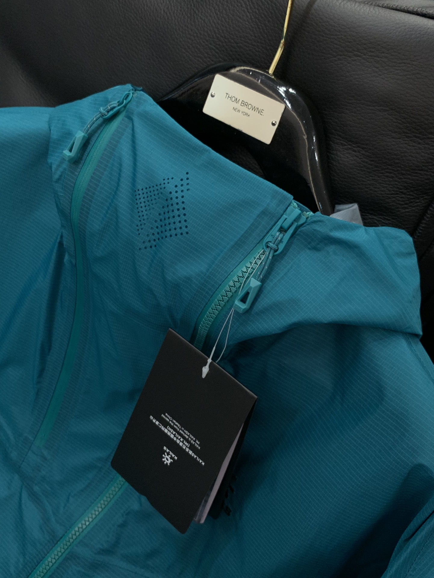 ，KAILAS 凯乐石，2025秋季季新款，时尚休闲连帽外套，专柜同步有售，原单狠货，顶级刺绣🪡工艺字母