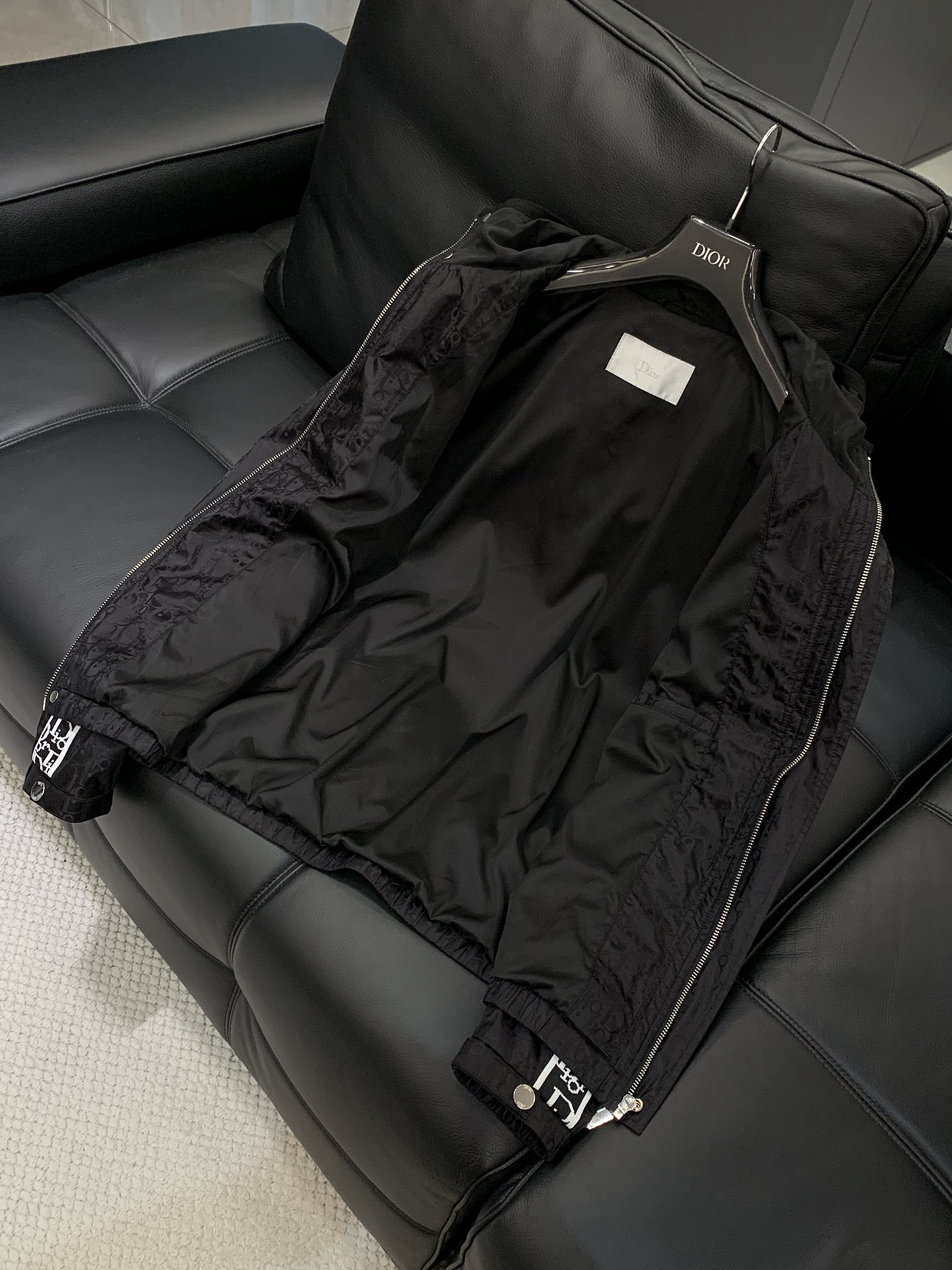 ，Dior 迪奥， 2025秋季新品，专柜同步有售，简约时尚休闲连帽外套，原版进口面料，舒适透气，顶级印