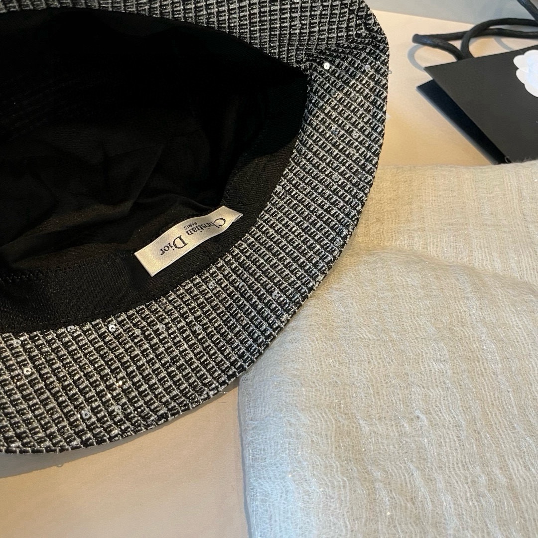 🆕

Dior新款渔夫帽，闪片渔夫帽，春秋新款，头围57cm