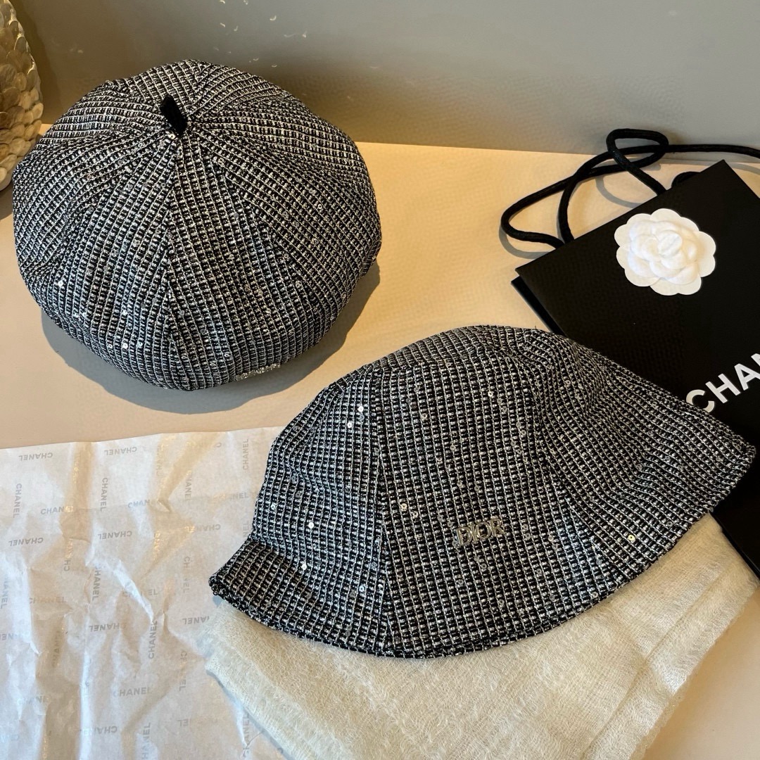 🆕

Dior新款贝雷帽，闪片贝雷帽，春秋新款，头围57cm