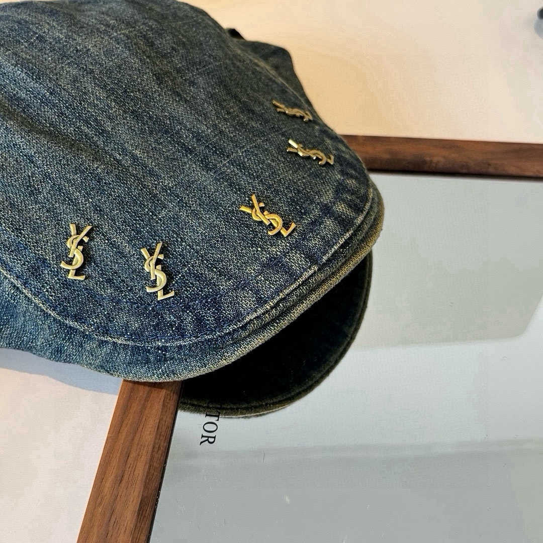 🆕

圣罗兰复古风前进鸭舌帽，高级百搭，头围57cm