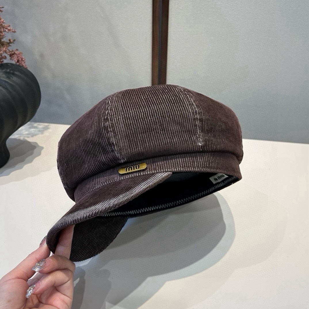 🆕

miumiu缪缪新款鸭舌画家帽，头围57cm