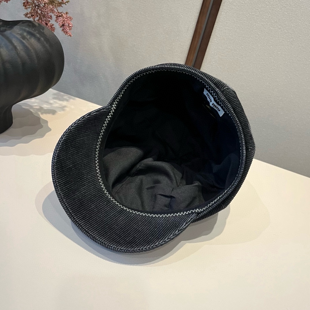 🆕

miumiu缪缪新款鸭舌画家帽，头围57cm