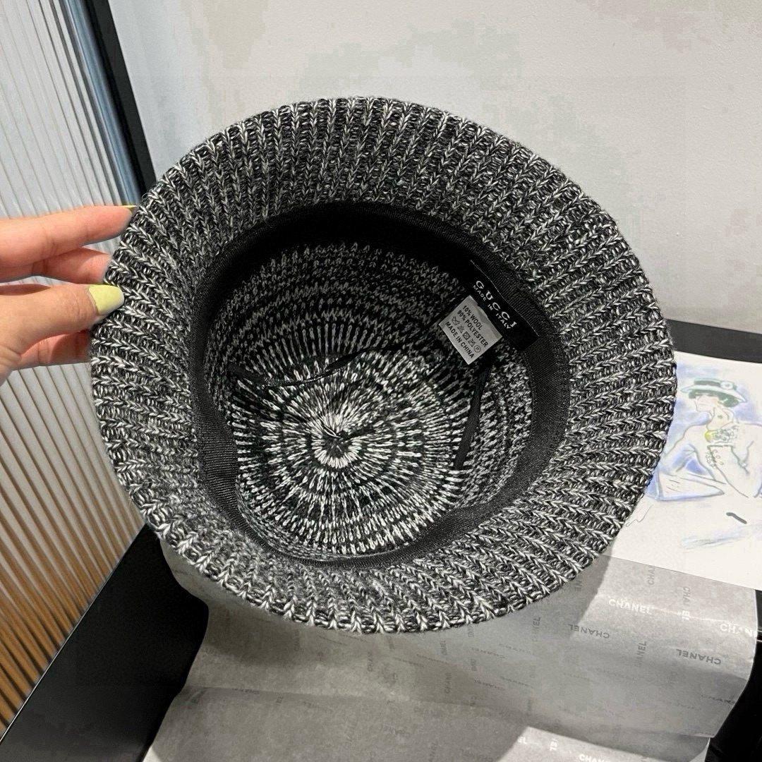 🆕

Gucci古奇新款毛毛混色渔夫帽，秋冬必备，百搭款，头围57cm