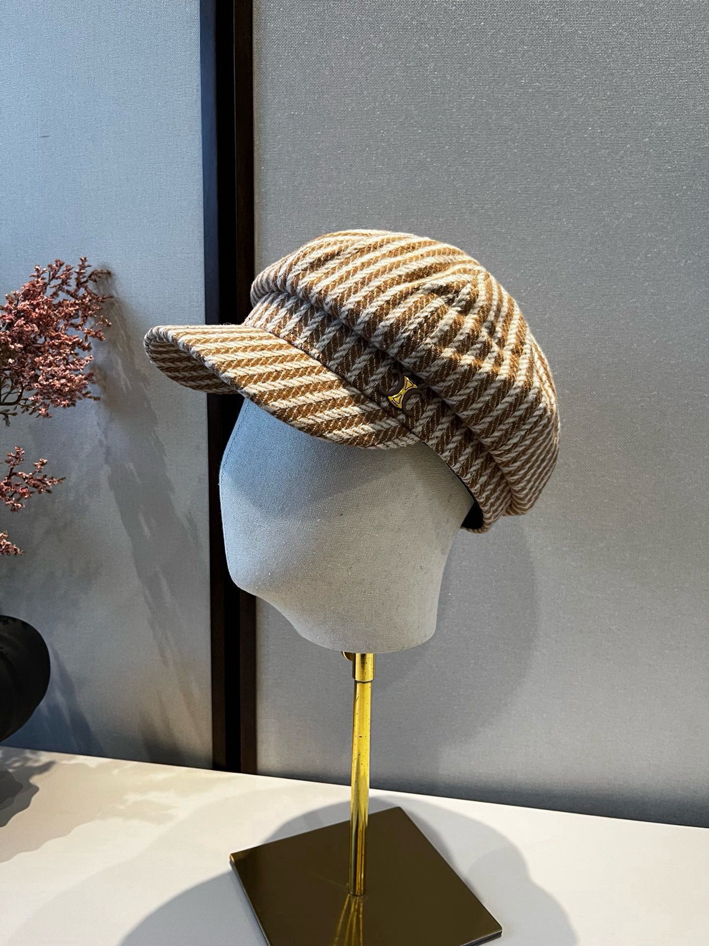 🆕

Celine赛琳新款鸭舌画家帽，男女通用，