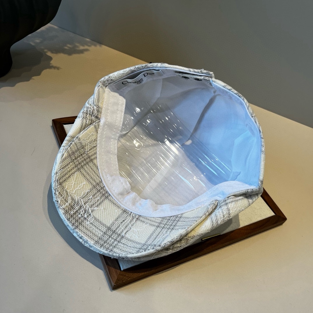 🆕

Dior迪奥新款鸭舌前进帽，头围58cm