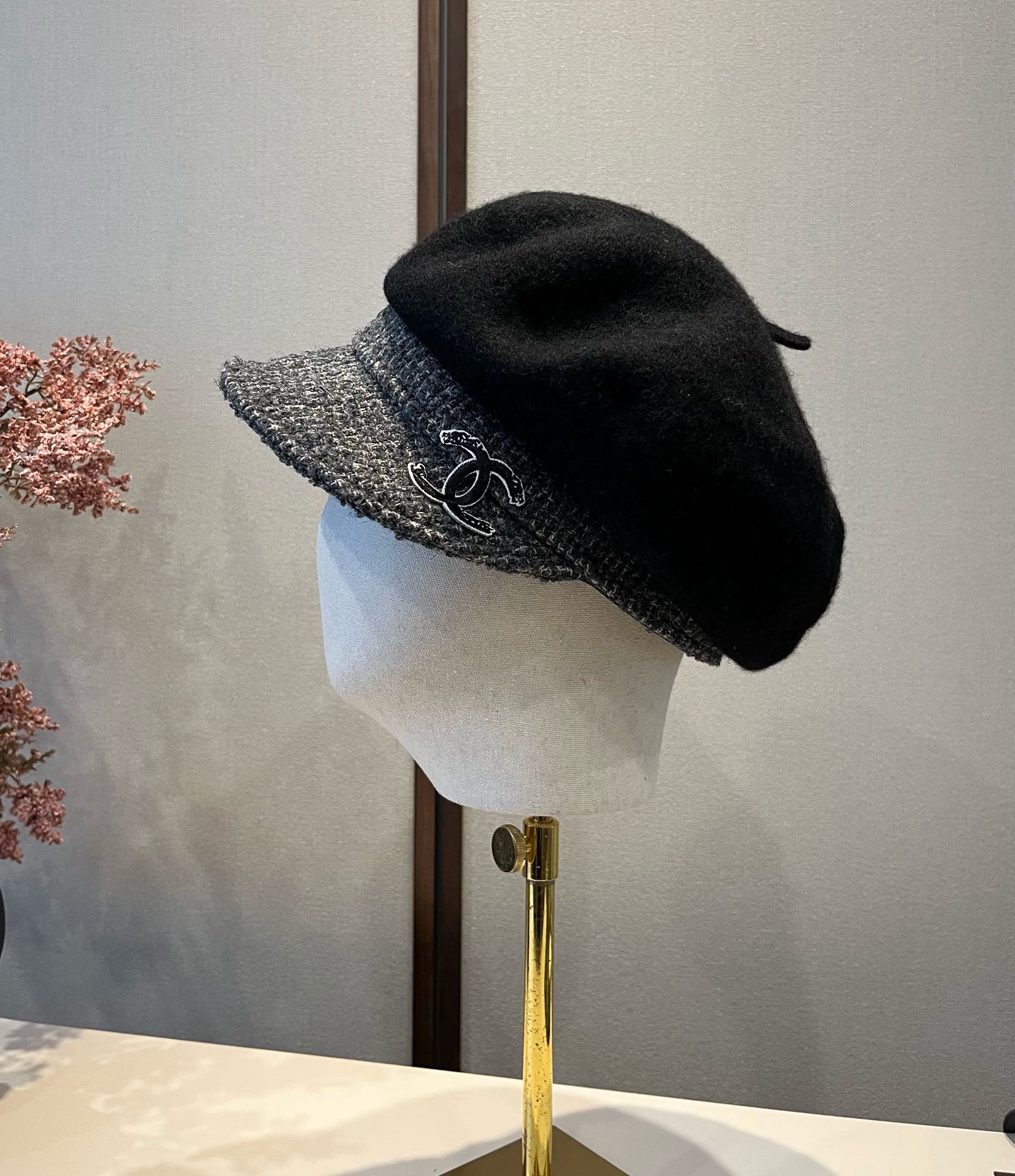 🆕

Chanel香奈儿新款鸭舌军帽，高级定制，头围57cm