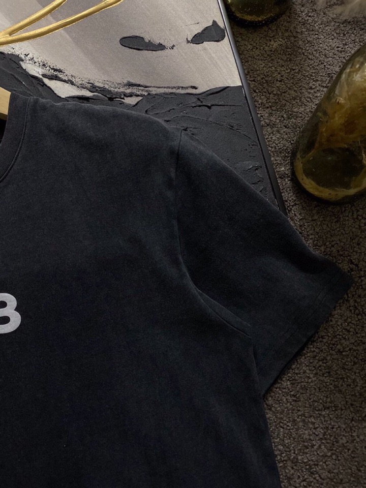 Y-3 山本耀司春夏/SS主推仿旧水洗褪色短袖圆领T恤定制贵柜品质巴黎百分棉260克长绒棉面料，前幅标志