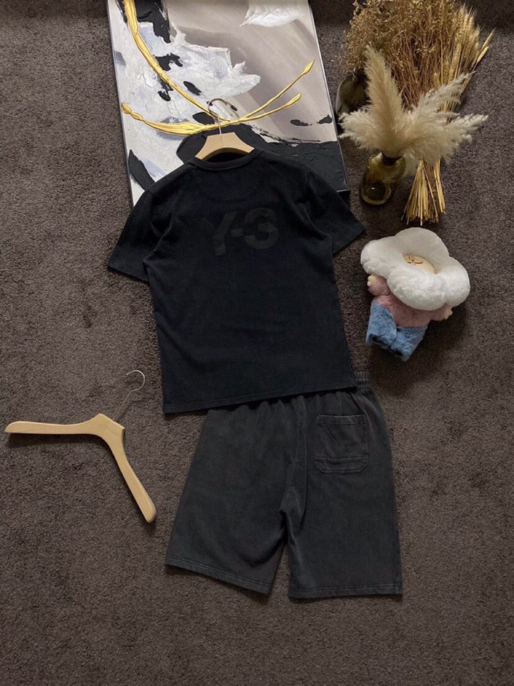 Y-3 山本耀司春夏/SS 主推仿旧水洗褪色短袖圆领短裤套装，定制贵柜品质巴黎百分棉260克长绒棉面料，