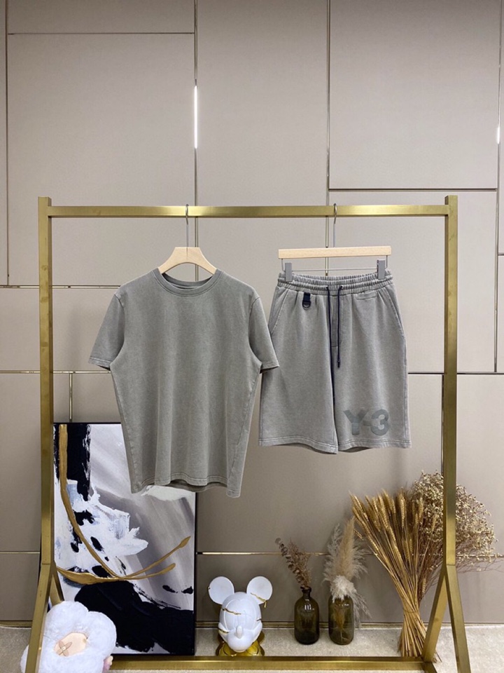 Y-3 山本耀司春夏/SS 主推仿旧水洗褪色短袖圆领短裤套装，定制贵柜品质巴黎百分棉260克长绒棉面料，