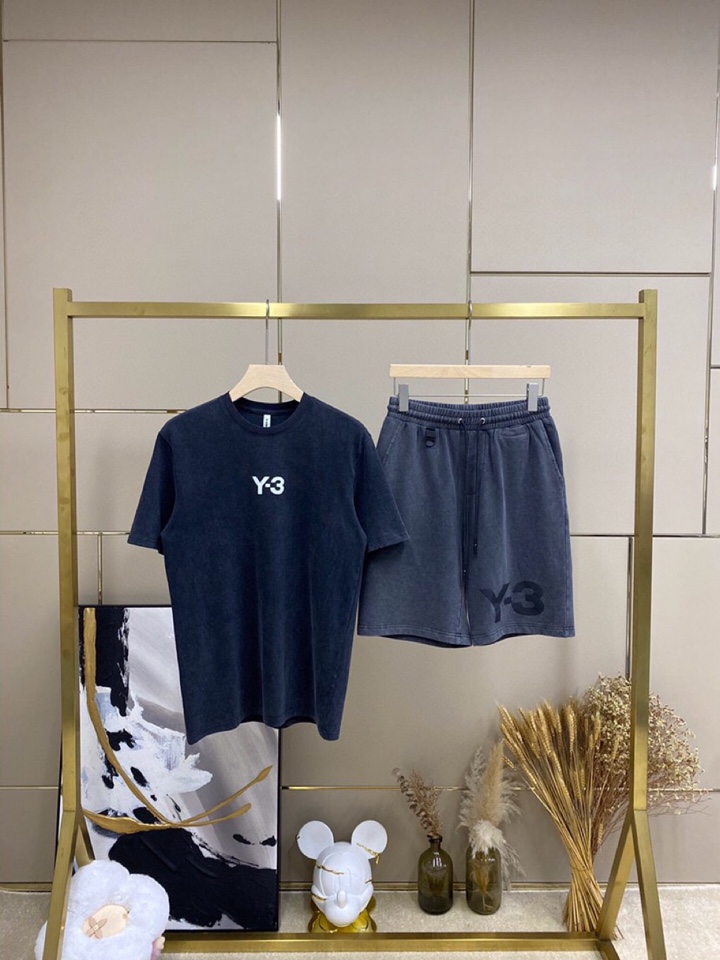 Y-3 山本耀司春夏/SS 主推仿旧水洗褪色短袖圆领短裤套装，定制贵柜品质巴黎百分棉260克长绒棉面料，