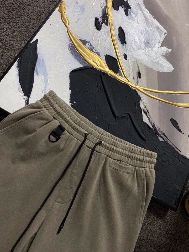 Y-3 山本耀司春夏/SS 本季主推仿旧水洗褪色短裤定制贵柜品质巴黎百分棉300克夏季长绒棉面料，前幅标