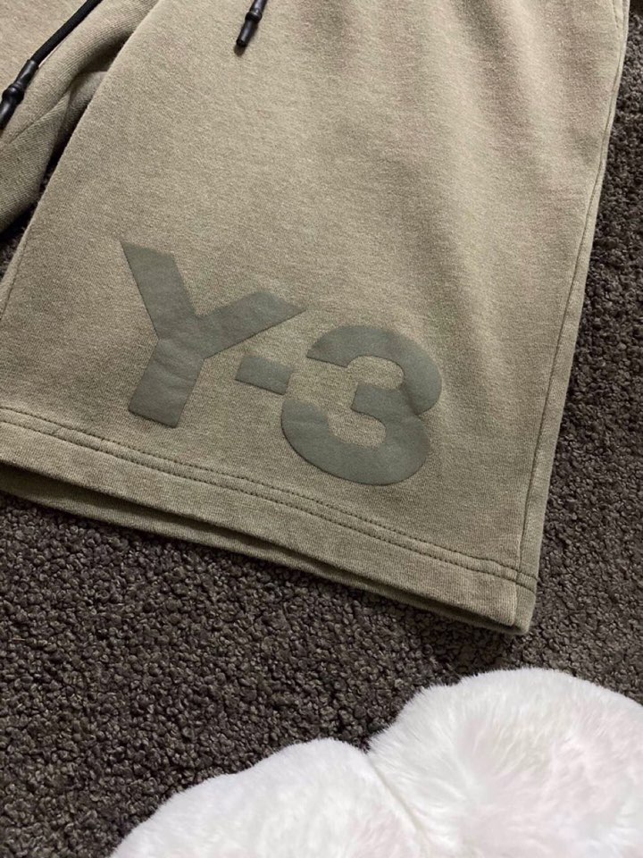 Y-3 山本耀司春夏/SS 本季主推仿旧水洗褪色短裤定制贵柜品质巴黎百分棉300克夏季长绒棉面料，前幅标