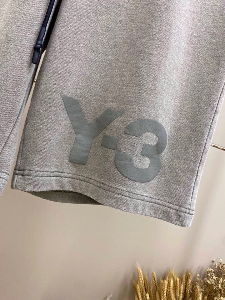 Y-3 山本耀司春夏/SS 本季主推仿旧水洗褪色短裤定制贵柜品质巴黎百分棉300克夏季长绒棉面料，前幅标