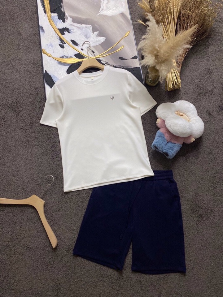 Loro Piana 诺悠翩雅L/SS最新款莱赛尔天丝短袖短裤圆领套装，以意大利古里亚海岸晨间的自然色调