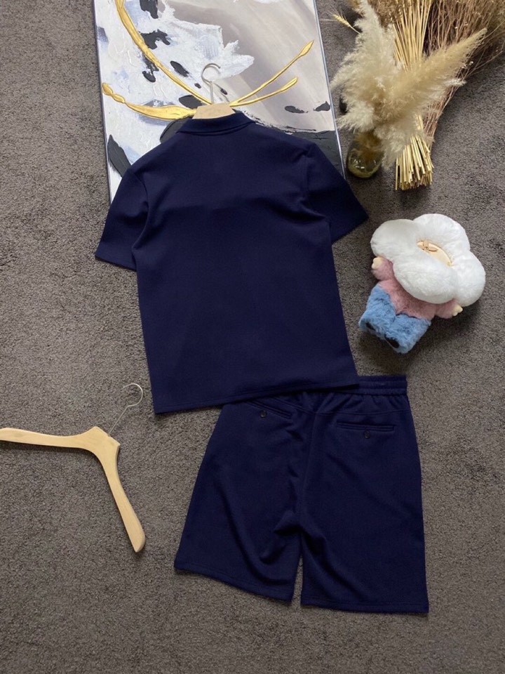 Loro Piana 诺悠翩雅L/SS最新莱赛尔天丝短袖短裤翻领套装，以意大利古里亚海岸晨光的自然色调展