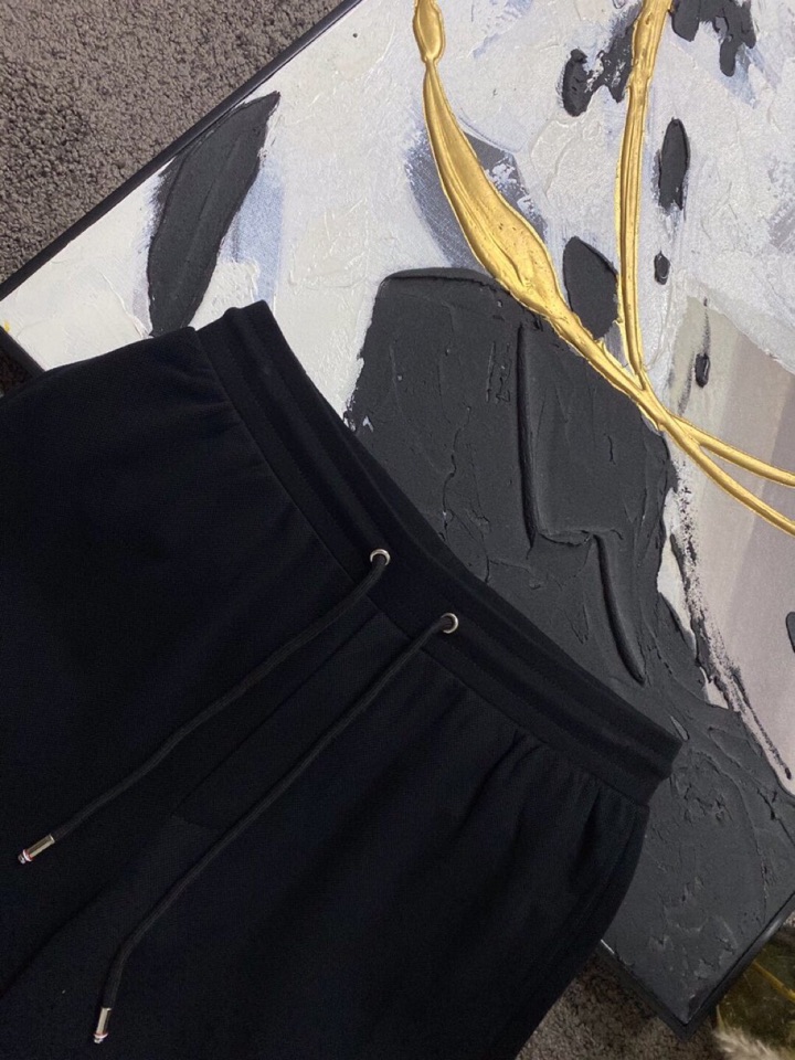 THOM BROWNE 汤姆布朗 TB2025/AW独家爆款火爆TB 腊肠狗狗系列短裤，独家定制原原级巴