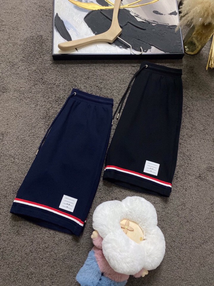 THOM BROWNE 汤姆布朗 TB2025/AW独家爆款火爆TB 腊肠狗狗系列短裤，独家定制原原级巴