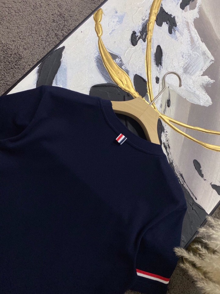 THOM BROWNE 汤姆布朗 TB2025/AW 独家爆款火爆TB 动物狗狗系列短袖圆领T恤，独家定