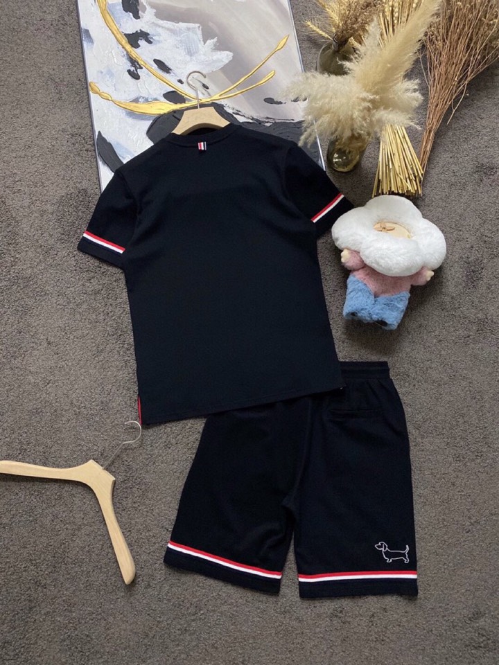 THOM BROWNE 汤姆布朗 TB2025/AW 独家爆款火爆TB 动物狗狗系列短袖圆领套装，独家定