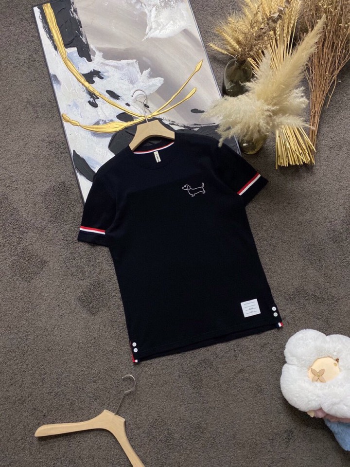 THOM BROWNE 汤姆布朗 TB2025/AW 独家爆款火爆TB 动物狗狗系列短袖圆领套装，独家定