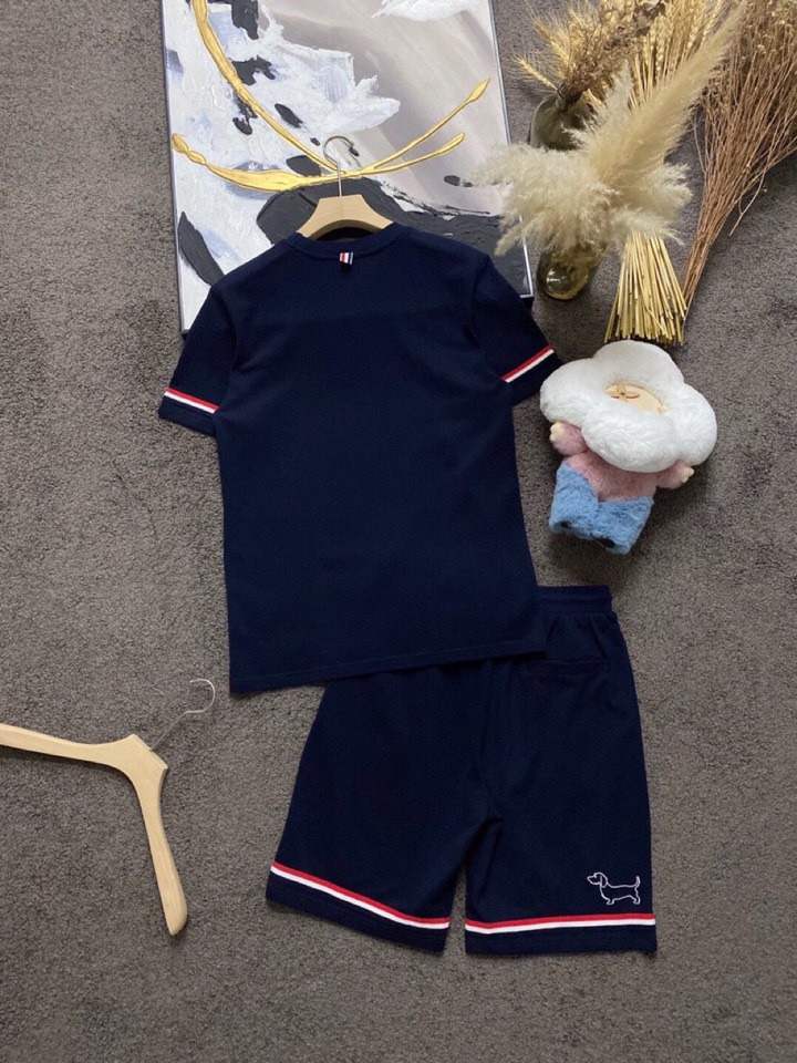 THOM BROWNE 汤姆布朗 TB2025/AW 独家爆款火爆TB 动物狗狗系列短袖圆领套装，独家定