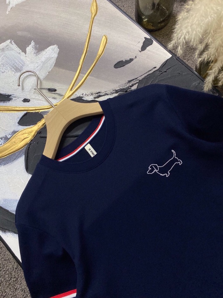 THOM BROWNE 汤姆布朗 TB2025/AW 独家爆款火爆TB 动物狗狗系列短袖圆领套装，独家定