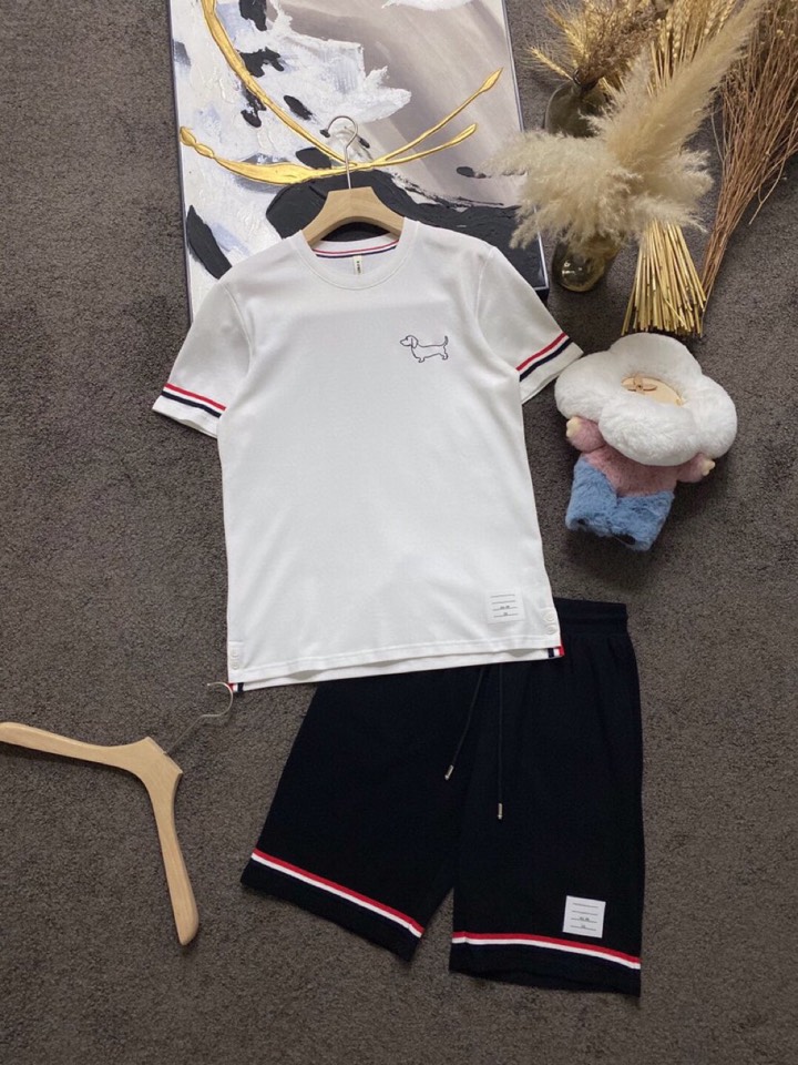 THOM BROWNE 汤姆布朗 TB2025/AW 独家爆款火爆TB 动物狗狗系列短袖圆领套装，独家定