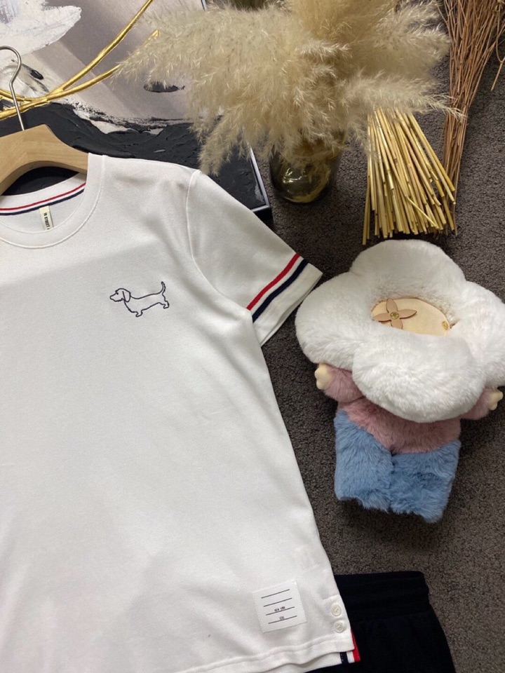 THOM BROWNE 汤姆布朗 TB2025/AW 独家爆款火爆TB 动物狗狗系列短袖圆领套装，独家定