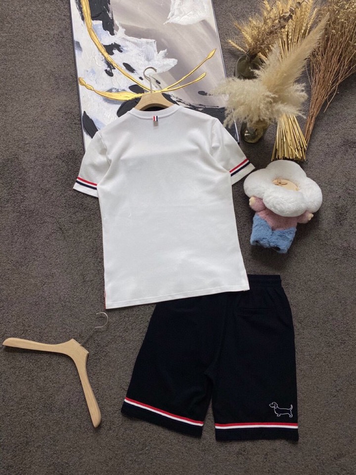 THOM BROWNE 汤姆布朗 TB2025/AW 独家爆款火爆TB 动物狗狗系列短袖圆领套装，独家定