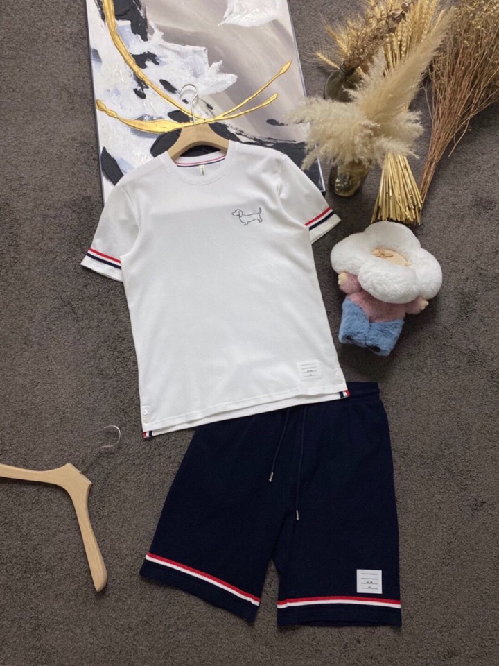 THOM BROWNE 汤姆布朗 TB2025/AW 独家爆款火爆TB 动物狗狗系列短袖圆领套装，独家定