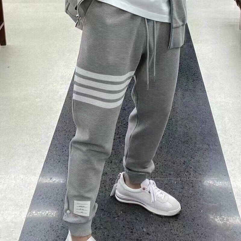 THOM BROWNE 汤姆布朗 TB水波纹色织经典长裤休闲裤 可配套装\n码数：1-4 颜色：灰色、藏