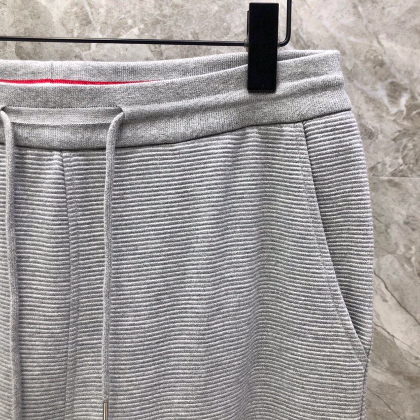 THOM BROWNE 汤姆布朗 TB水波纹色织经典长裤休闲裤 可配套装\n码数：1-4 颜色：灰色、藏