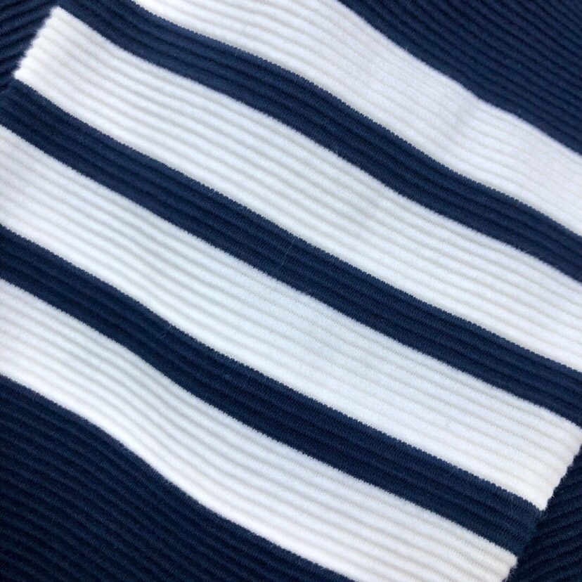 THOM BROWNE 汤姆布朗 “永不过时” TB水波纹色织经典圆领卫衣 可配套装\n码数：1-4 颜