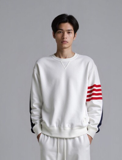 THOM BROWNE 汤姆布朗 TB新版前后拼色红四杠系列【卫衣】 男女同款情侣款圆领卫衣，可配套装\