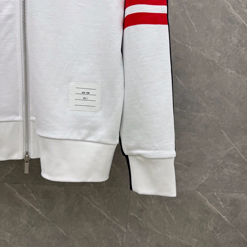 THOM BROWNE 汤姆布朗 TB新版前后拼色红四杠系列，男女同款情侣款棒球领卫衣开衫套装\n码数：