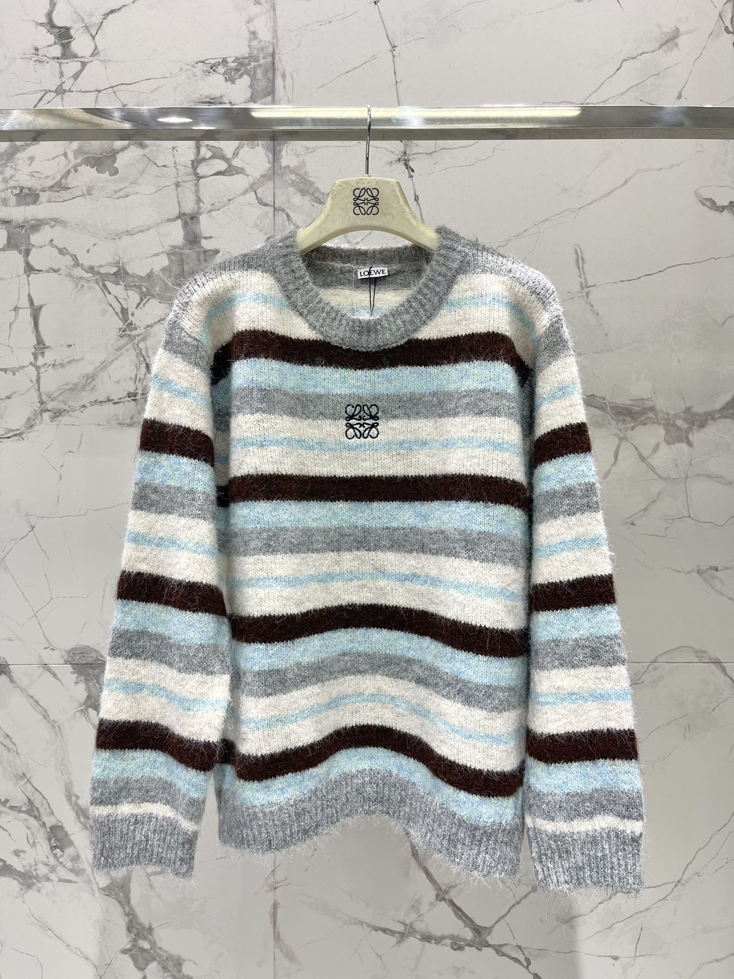 LOEWE Striped Knit Sweater with Embroidered Logo - Stylish and Comfortable 2 i1756520117 4439 0