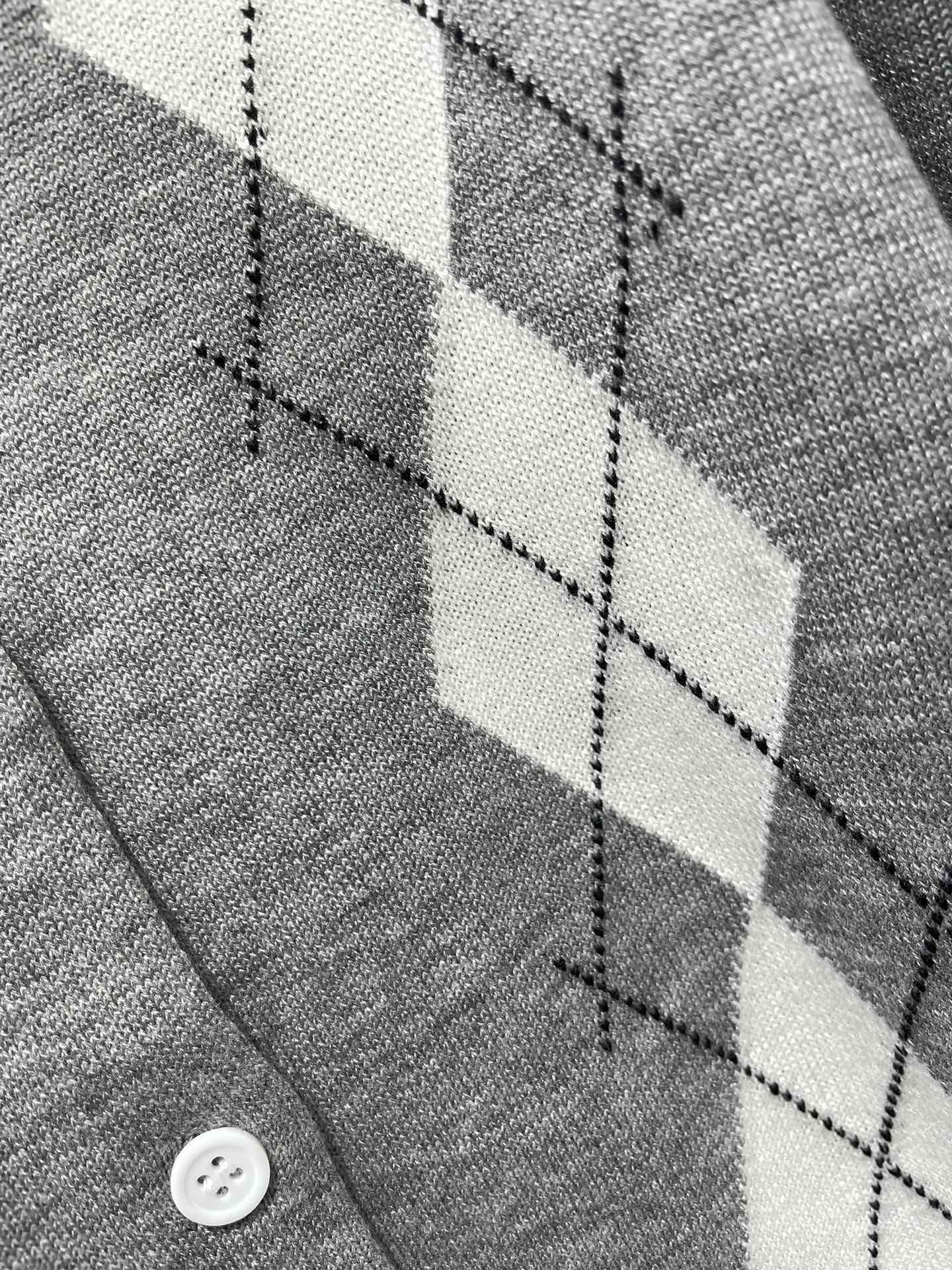 Miu Miu Argyle Knit Wool Cardigan, Classic Collegiate Style, Soft & Cozy 8 i1756521608 436 6
