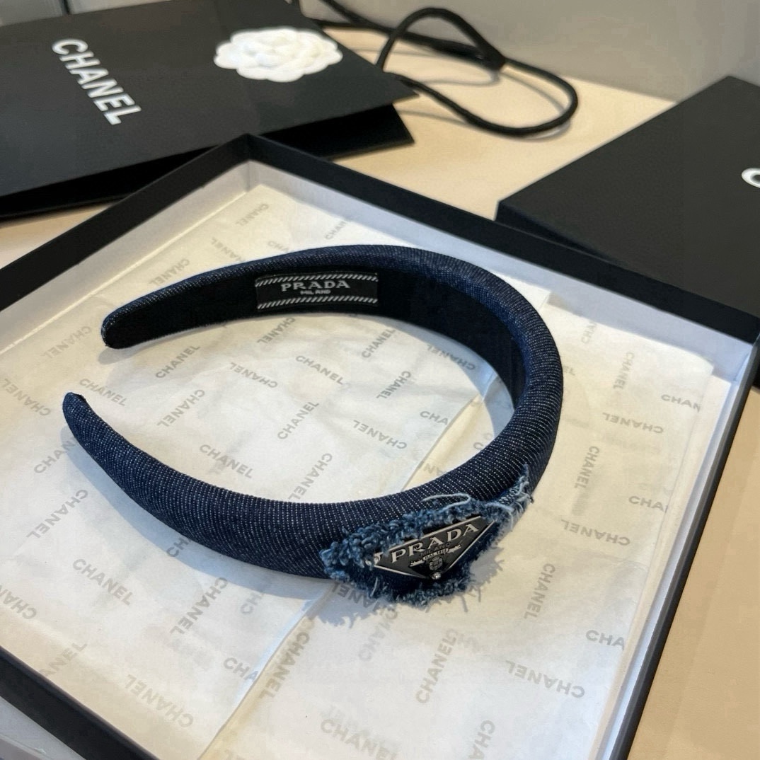 🆕

PRADA普拉达发夹