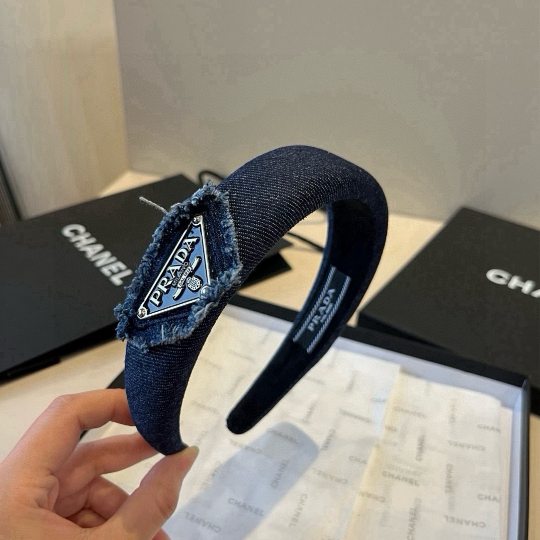 🆕

PRADA普拉达发夹